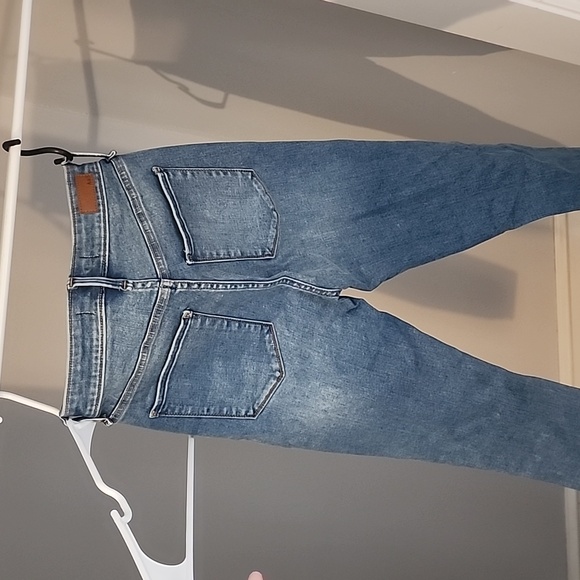 A&F High Rise Super Skinny Jeans - Picture 3 of 3